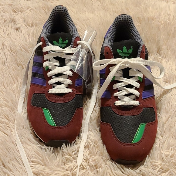 Adidas - Picture 2 of 5